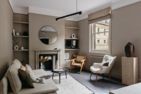 The Curator's Apartment - Spacious 2 Bedrooms
